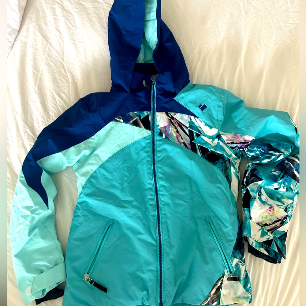 Teal girls Obermeyer ski jacket. Only used 4 days
